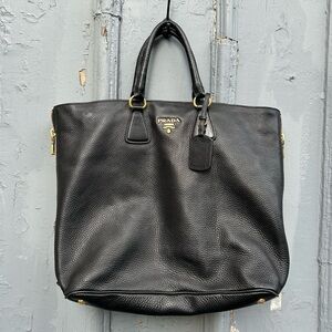 Prada Vitello Daino Zippy Shopping Bag Nero, 17.5” x 13.5” x 6”